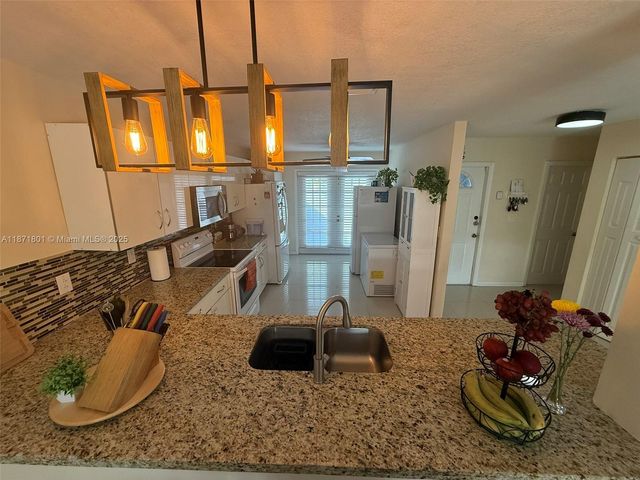 14251 SW 96th Ter 14251, Miami, FL 33186