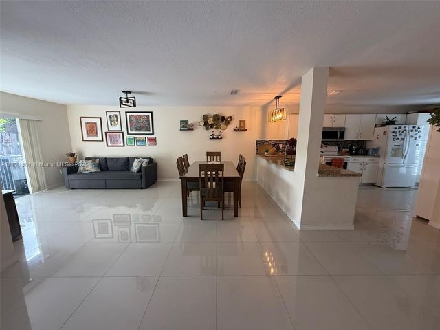 14251 SW 96th Ter 14251, Miami, FL 33186