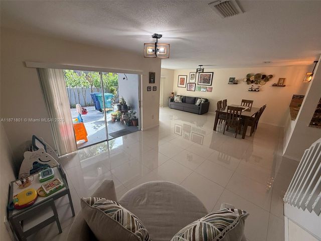 14251 SW 96th Ter 14251, Miami, FL 33186