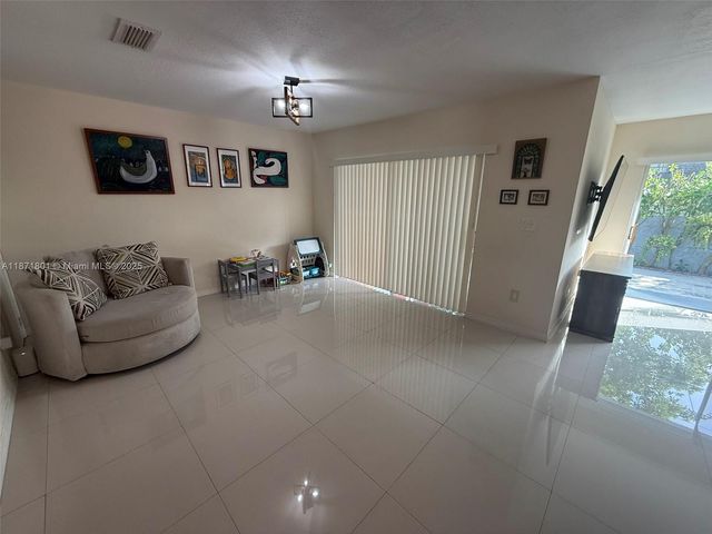 14251 SW 96th Ter 14251, Miami, FL 33186