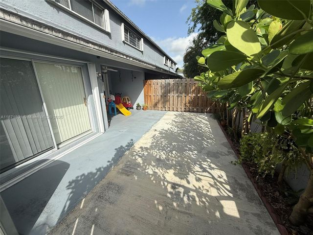 14251 SW 96th Ter 14251, Miami, FL 33186