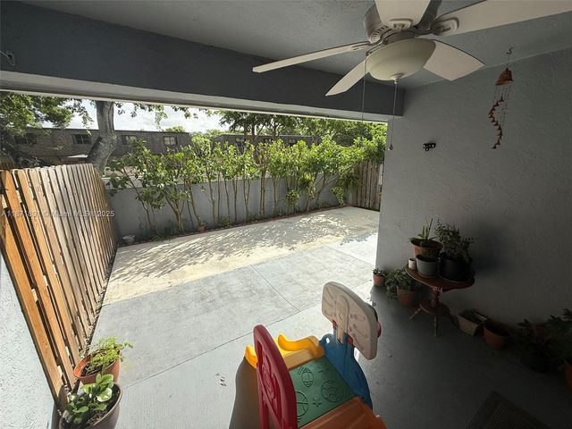 14251 SW 96th Ter 14251, Miami, FL 33186