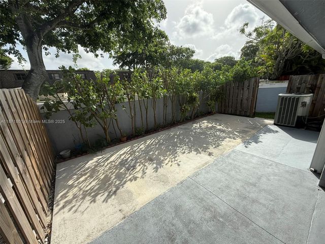 14251 SW 96th Ter 14251, Miami, FL 33186