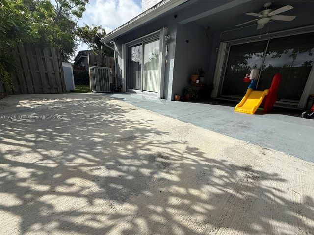 14251 SW 96th Ter 14251, Miami, FL 33186