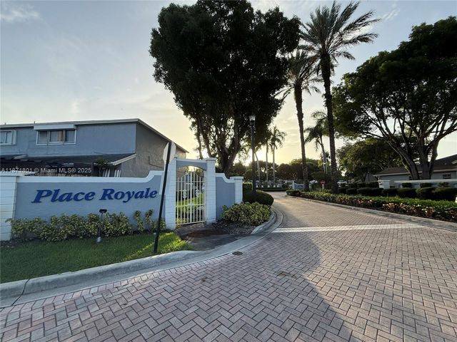 14251 SW 96th Ter 14251, Miami, FL 33186