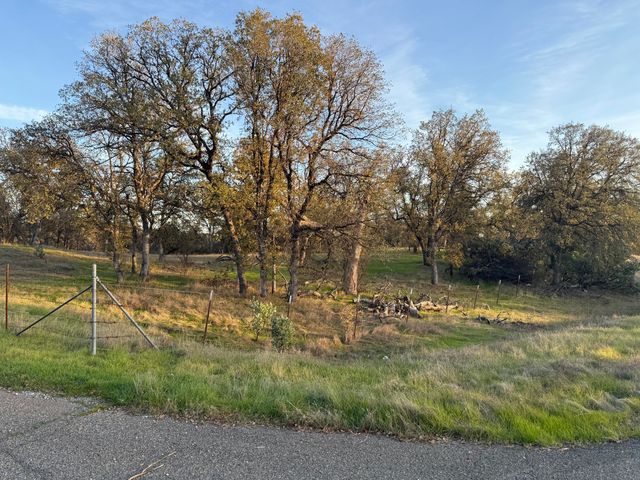 Happy Valley Road, Anderson, CA 96007
