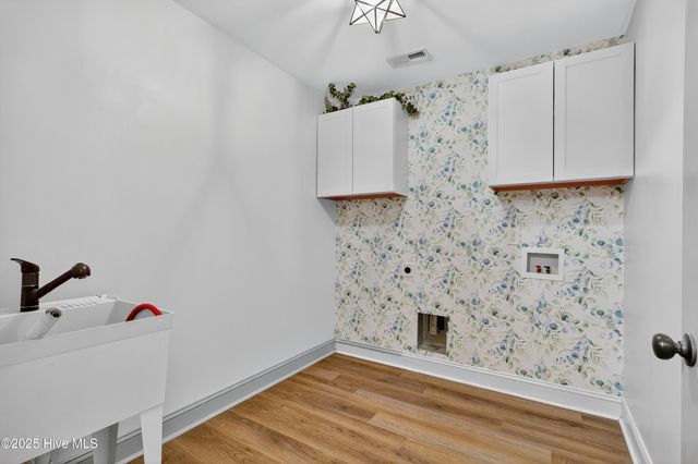 117 Cedar Ridge Drive, Maysville, NC 28555