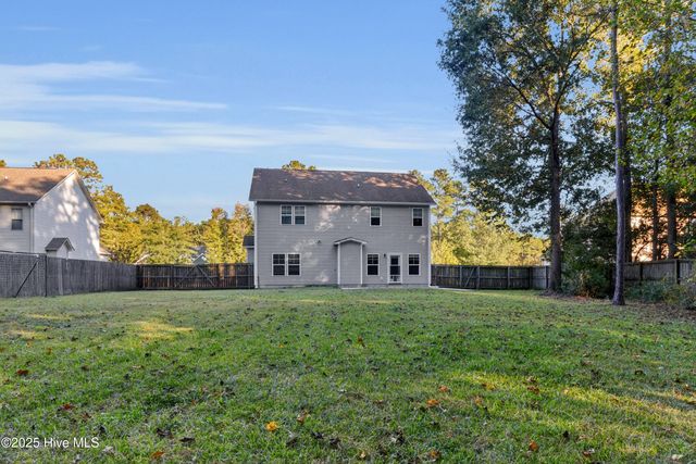 117 Cedar Ridge Drive, Maysville, NC 28555