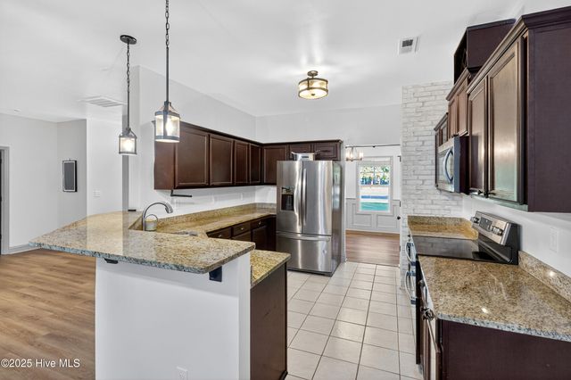 117 Cedar Ridge Drive, Maysville, NC 28555