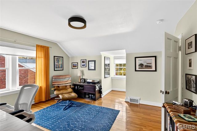 7465 Drexel Drive, University City, MO 63130