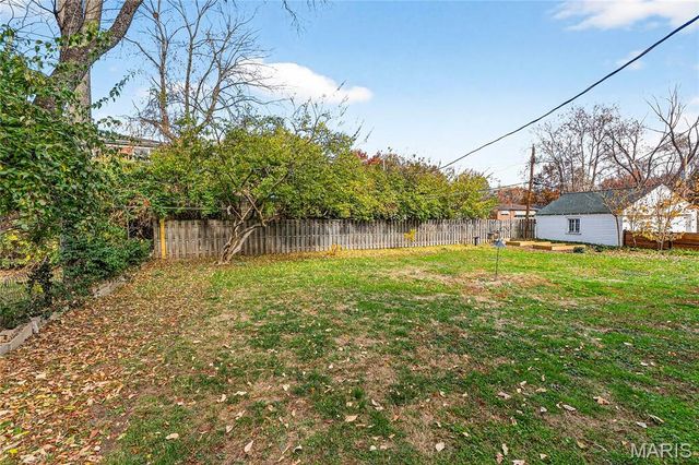 7465 Drexel Drive, University City, MO 63130