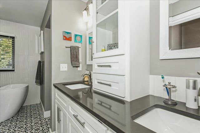 125 Post Oak, Wichita, KS 67206