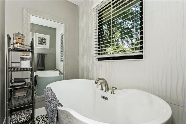 125 Post Oak, Wichita, KS 67206