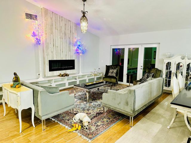 5010 WOODSTONE Circle N, Lake Worth, FL 33463