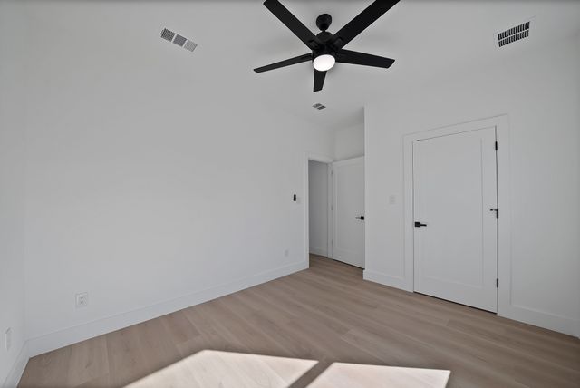 2912 Brigham Lane, Dallas, TX 75215