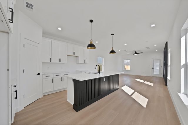 2912 Brigham Lane, Dallas, TX 75215