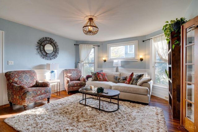 6201 Cambridge Avenue, Cincinnati, OH 45230