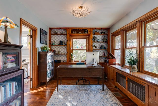 6201 Cambridge Avenue, Cincinnati, OH 45230