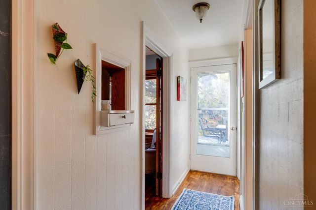 6201 Cambridge Avenue, Cincinnati, OH 45230