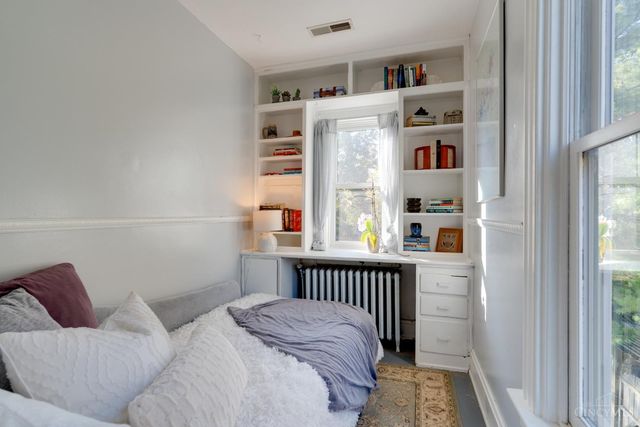 6201 Cambridge Avenue, Cincinnati, OH 45230