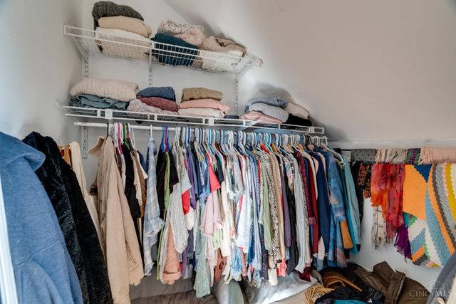 6201 Cambridge Avenue, Cincinnati, OH 45230