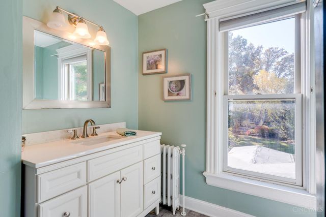 6201 Cambridge Avenue, Cincinnati, OH 45230