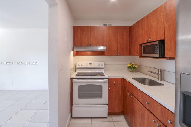 11195 SW 1st St 119, Sweetwater, FL 33174