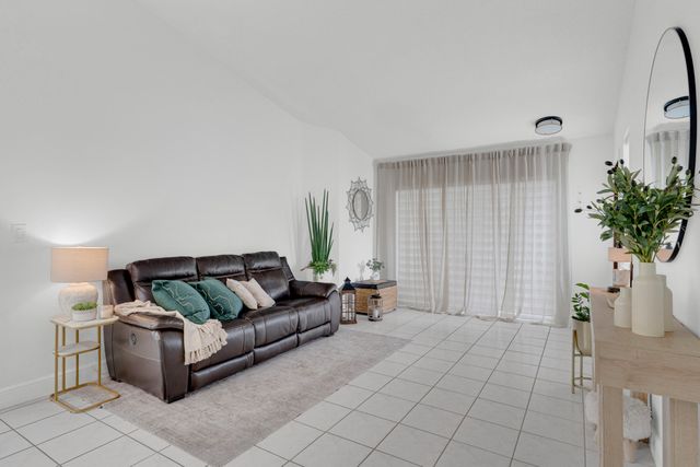 17901 SW 144th Avenue, Miami, FL 33177