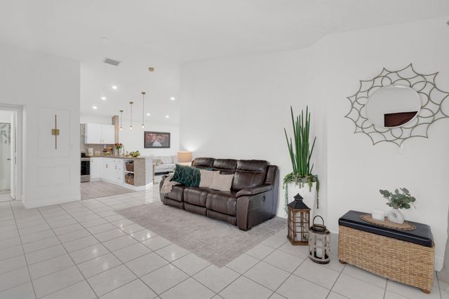 17901 SW 144th Avenue, Miami, FL 33177
