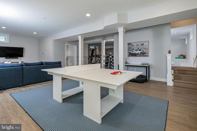 111 LANING AVE, Pennington, NJ 08534