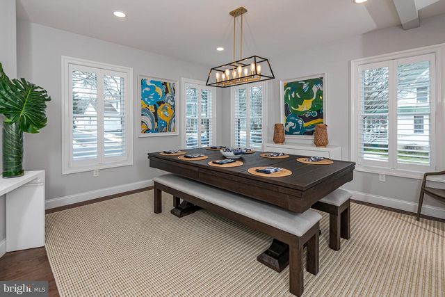 111 LANING AVE, Pennington, NJ 08534