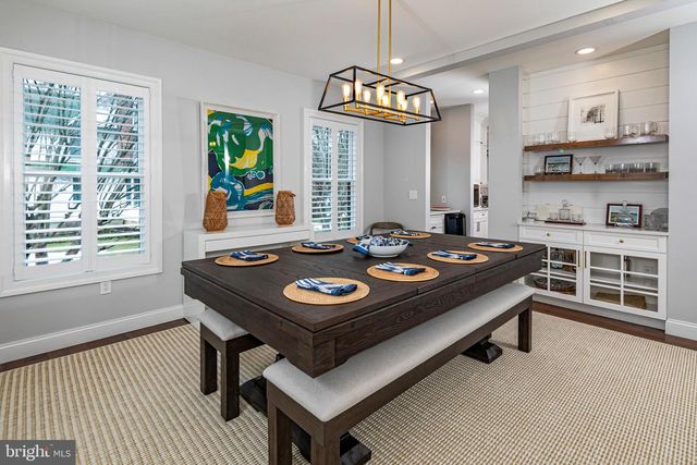 111 LANING AVE, Pennington, NJ 08534