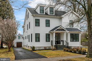 111 LANING AVE, Pennington, NJ 08534