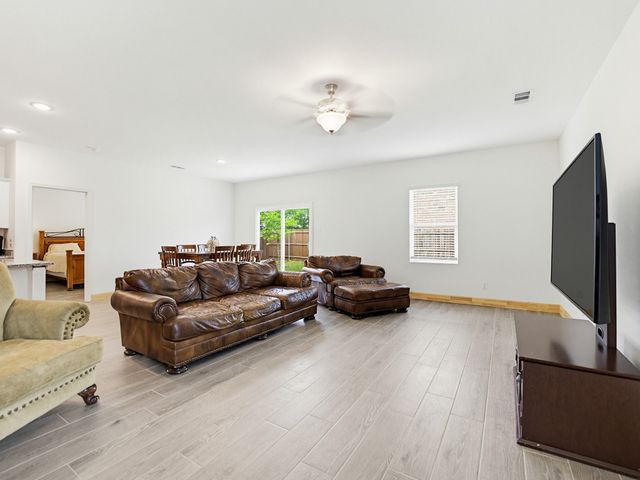 1533 Ancer Way, Fort Worth, TX 76052