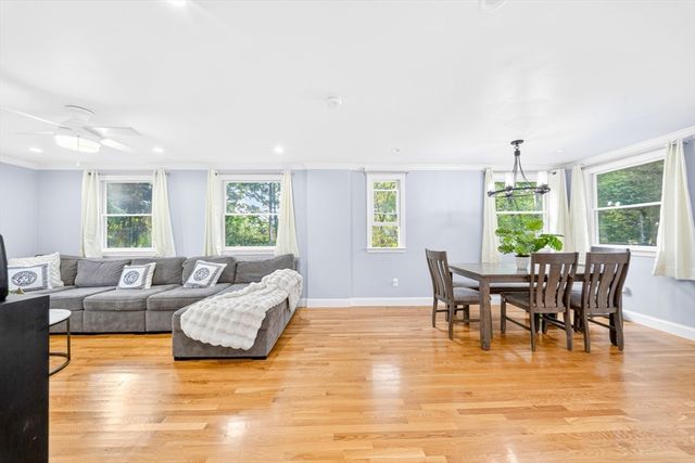 74 Rhinecliff St, Arlington, MA 02476