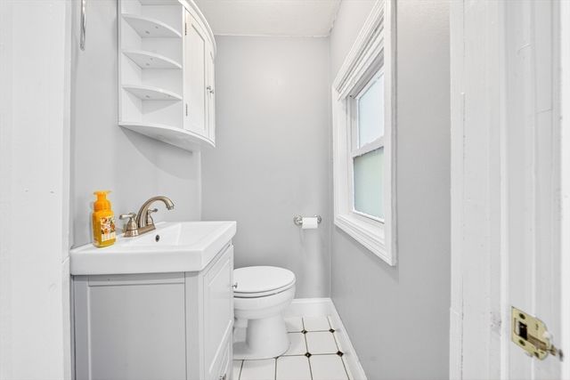 74 Rhinecliff St, Arlington, MA 02476