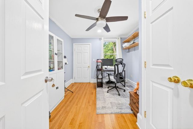 74 Rhinecliff St, Arlington, MA 02476