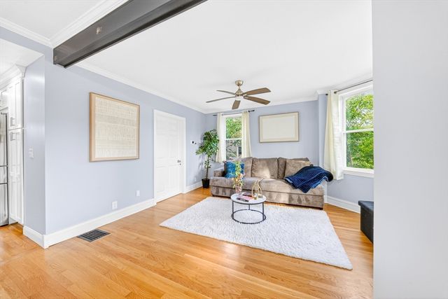 74 Rhinecliff St, Arlington, MA 02476