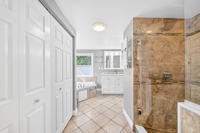 74 Rhinecliff St, Arlington, MA 02476