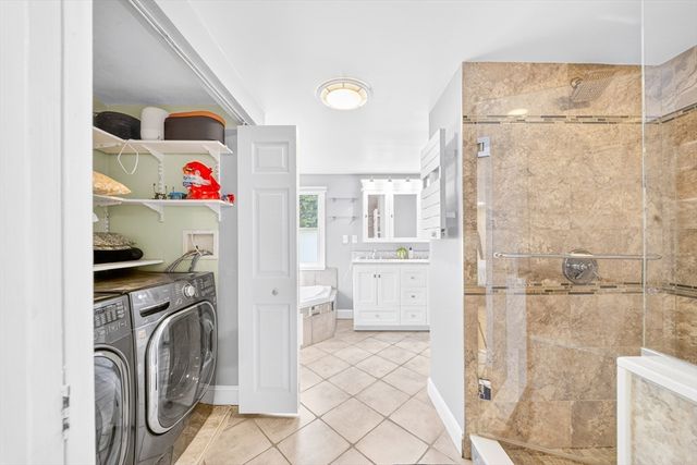 74 Rhinecliff St, Arlington, MA 02476