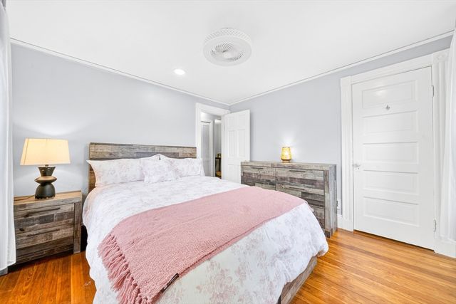 74 Rhinecliff St, Arlington, MA 02476