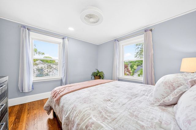 74 Rhinecliff St, Arlington, MA 02476