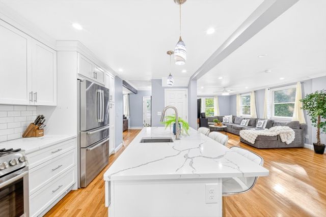 74 Rhinecliff St, Arlington, MA 02476