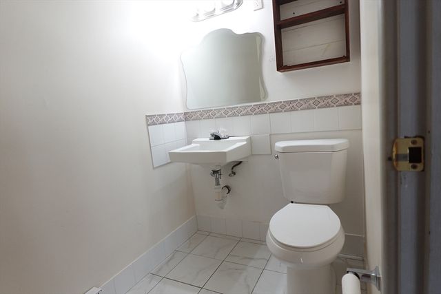 37 Skyline Drive 11, Braintree, MA 02184