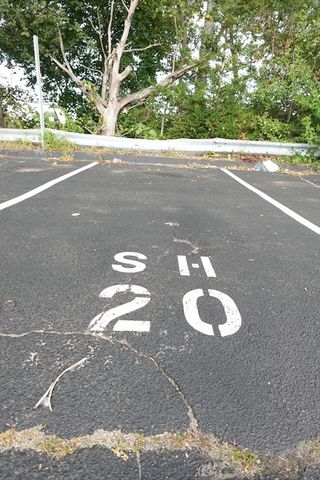 37 Skyline Drive 11, Braintree, MA 02184