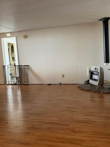 9810 Puckett Lane, Klamath Falls, OR 97601