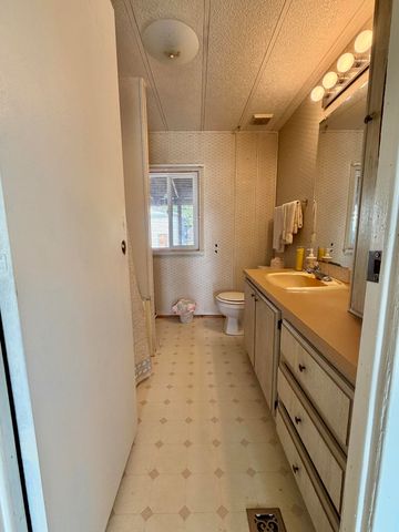 9810 Puckett Lane, Klamath Falls, OR 97601