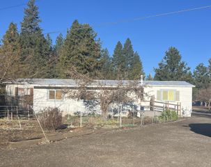 9810 Puckett Lane, Klamath Falls, OR 97601