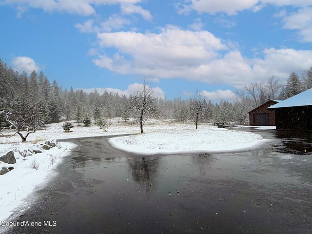 1517 Otts Basin Rd, Sagle, ID 83860