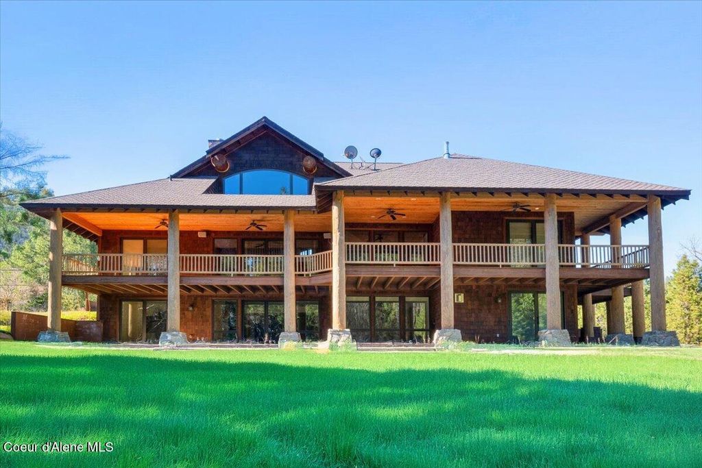 1517 Otts Basin Rd, Sagle, ID 83860